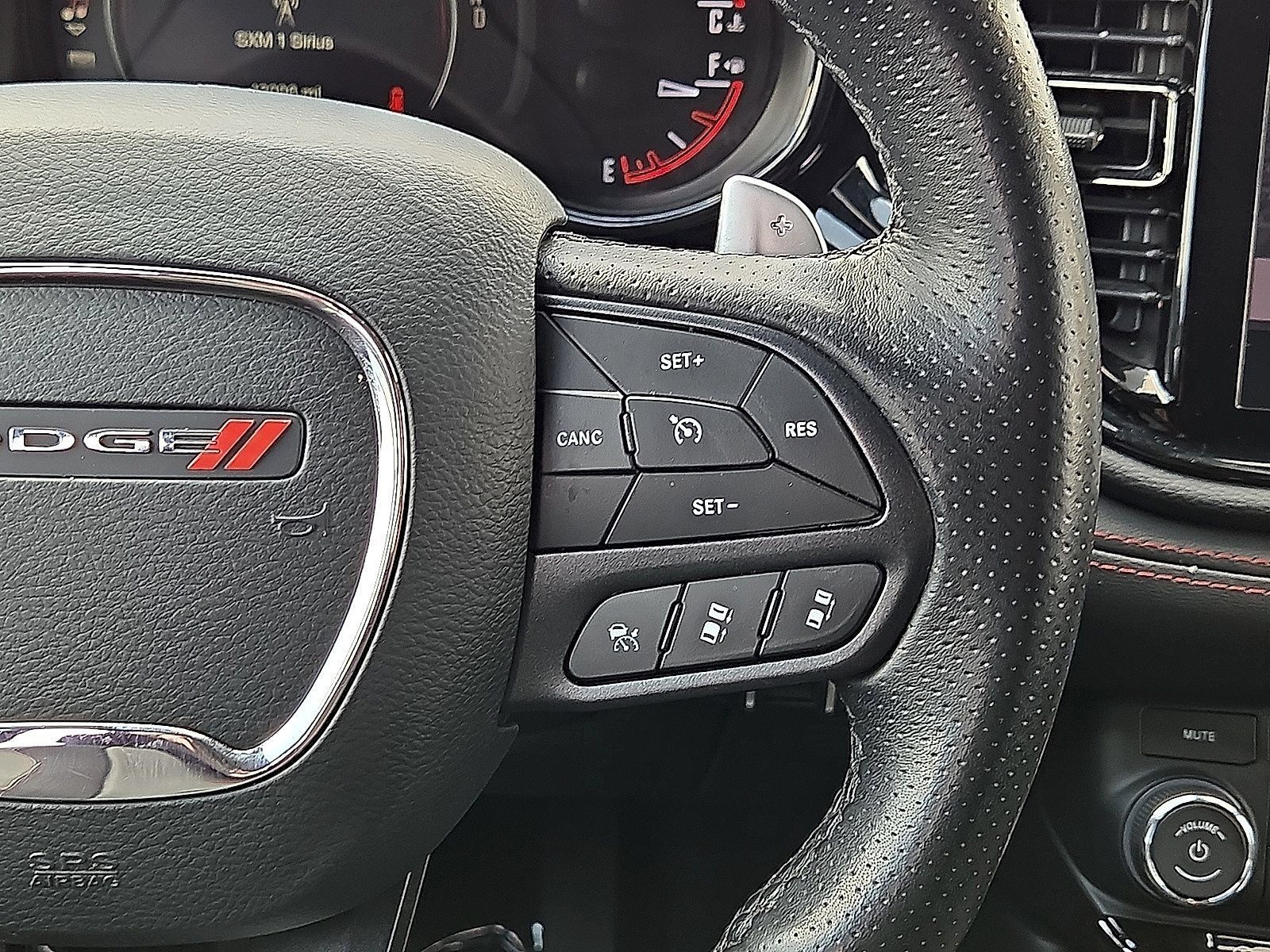 Used 2025 Dodge Durango GT AWD/4WD image 21