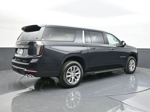 New 2025 Chevrolet Suburban Premier w/ Sun And Tow Package image 15