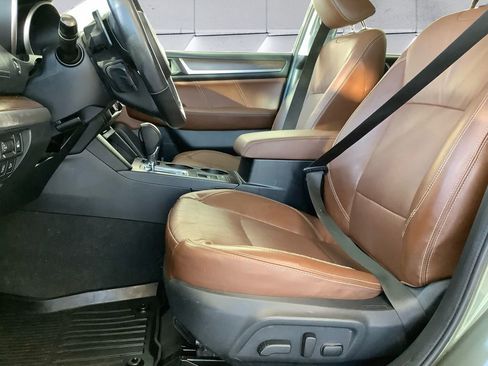 Used 2018 Subaru Outback 2.5i Touring image 7