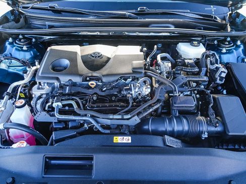 Used 2025 Toyota Camry SE FWD image 23
