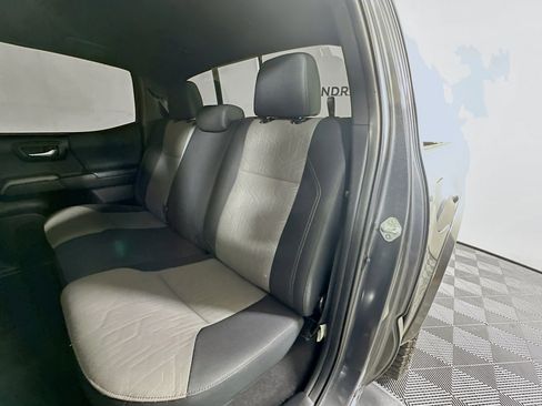 Used 2023 Toyota Tacoma TRD Sport image 25