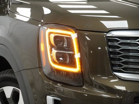 Used 2021 Kia Telluride EX w/ EX Premium Package image 5