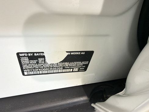 Certified 2024 BMW i5 eDrive40i w/ M Sport Package image 11