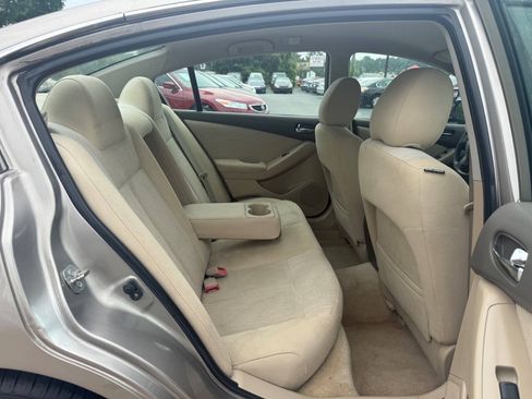 Used 2011 Nissan Altima 2.5 S FWD image 12