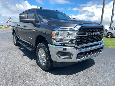 Used 2023 RAM 2500 Big Horn w/ Cold Weather Group AWD/4WD image 3