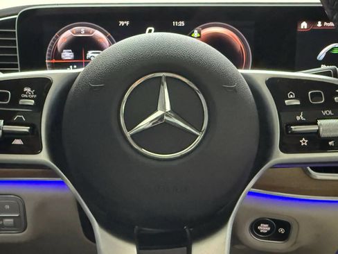 Used 2021 Mercedes-Benz GLS 450 4MATIC image 27