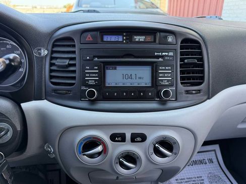 Used 2010 Hyundai Accent GS w/ Premium Pkg 3 image 15