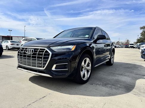 Used 2021 Audi Q5 Prestige w/ Prestige Package image 2