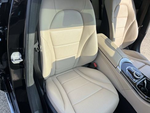Used 2018 Mercedes-Benz C 300 4MATIC Sedan image 28