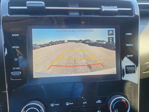 Certified 2024 Hyundai Tucson SE image 17