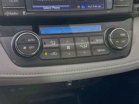 Used 2015 Toyota RAV4 XLE image 17