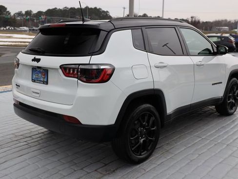 Used 2023 Jeep Compass Altitude w/ Sun and Sound Group image 5