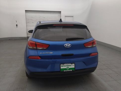 Used 2018 Hyundai Elantra GT FWD image 6