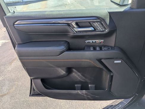 Certified 2022 GMC Sierra 1500 AT4 w/ AT4 Premium Package AWD/4WD image 11