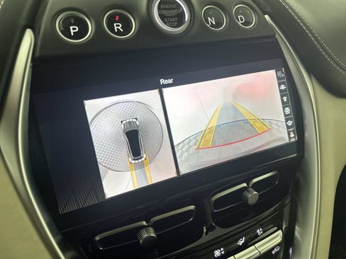 Used 2021 Aston Martin DBX AWD/4WD image 17