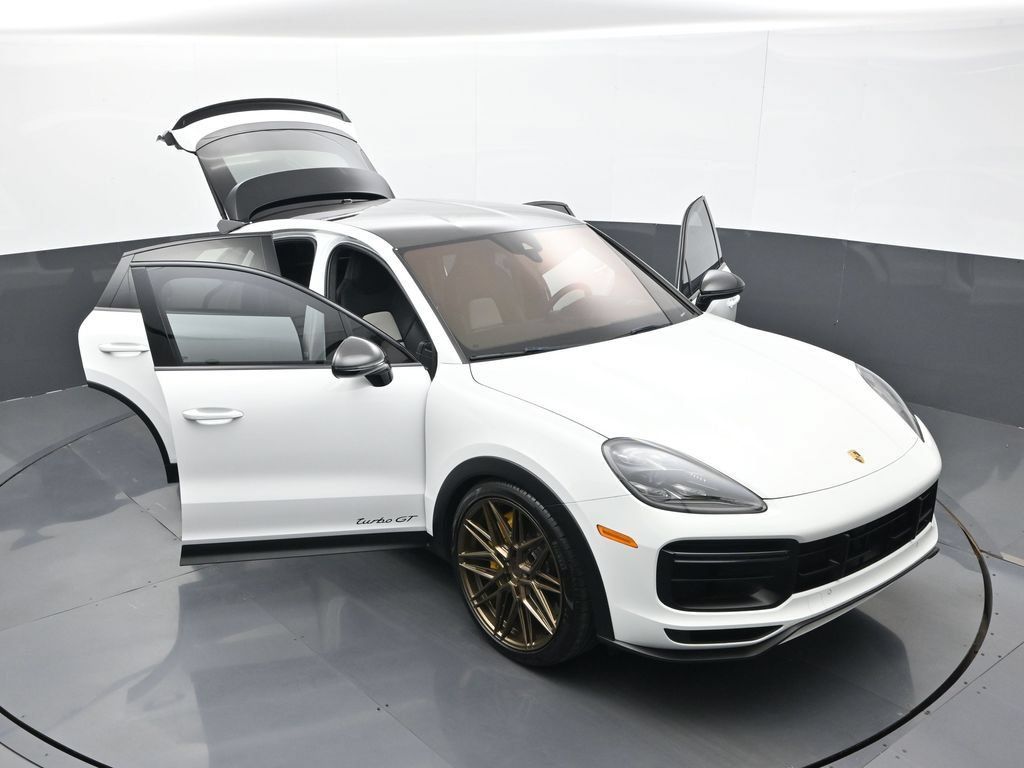 Certified 2023 Porsche Cayenne Turbo GT AWD/4WD image 32