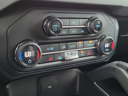 Certified 2023 Ford Bronco Big Bend w/ Sasquatch Package AWD/4WD image 16