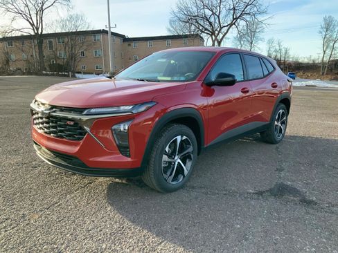 New 2026 Chevrolet Trax RS w/ Driver Confidence Package image 3