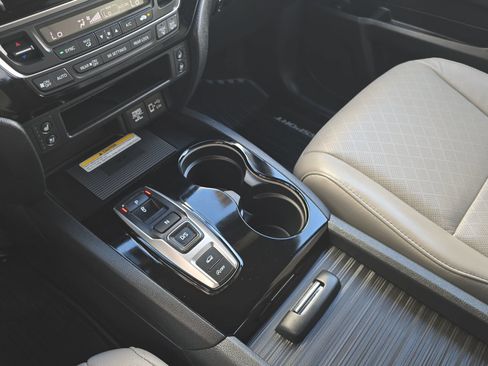 Certified 2022 Honda Passport Elite image 28