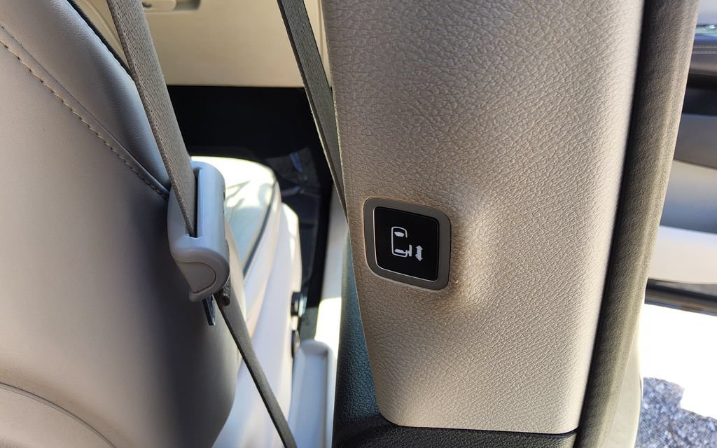 Used 2021 Chrysler Pacifica Limited w/ Premium & Safety Sphere Group AWD/4WD image 35
