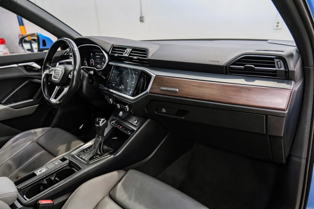 Used 2020 Audi Q3 2.0T Premium Plus w/ Premium Plus Package AWD/4WD image 15