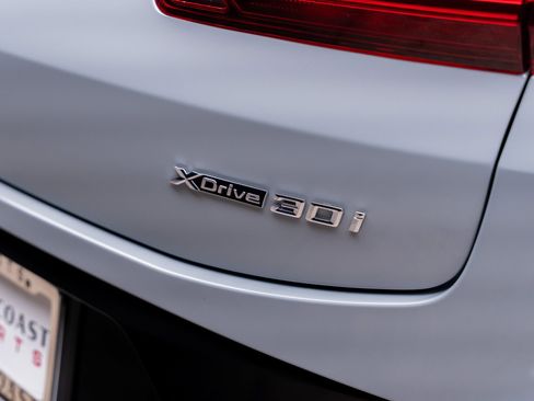 Used 2024 BMW X4 xDrive30i w/ Premium Package image 19