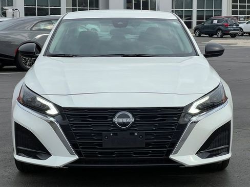 Used 2025 Nissan Altima 2.5 SV FWD image 31