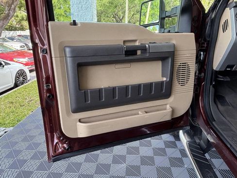 Used 2015 Ford F350 Lariat w/ Lariat Interior Package AWD/4WD image 13