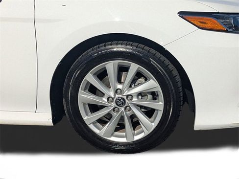 Used 2023 Toyota Camry LE image 10