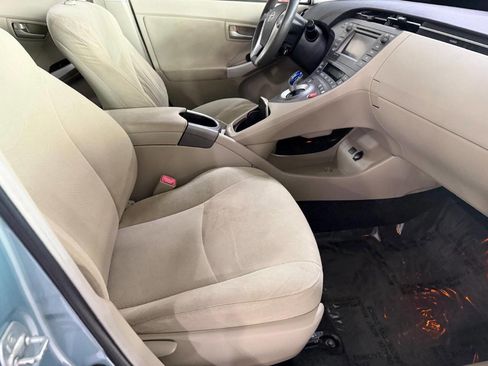 Used 2013 Toyota Prius Three image 18