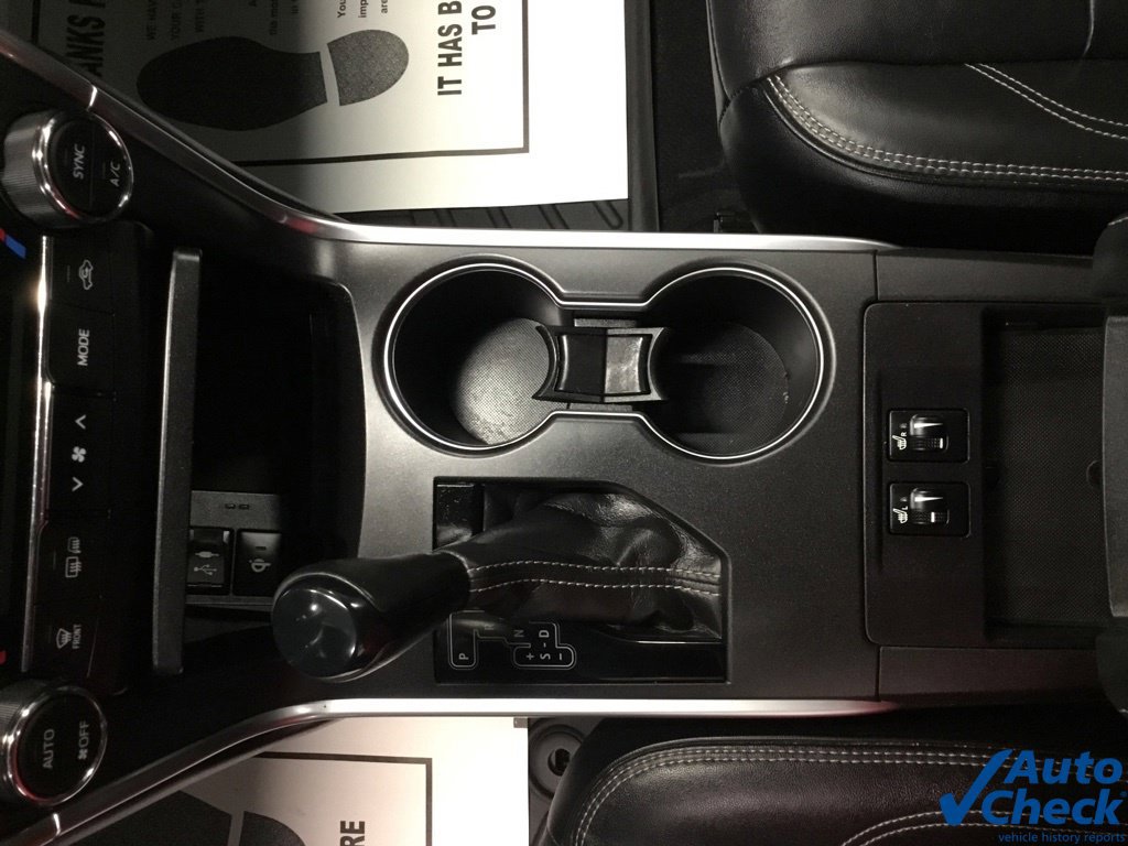 Used 2017 Toyota Camry XLE w/ Moonroof Package FWD image 46