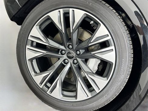 New 2026 Audi Q8 Premium Plus image 31