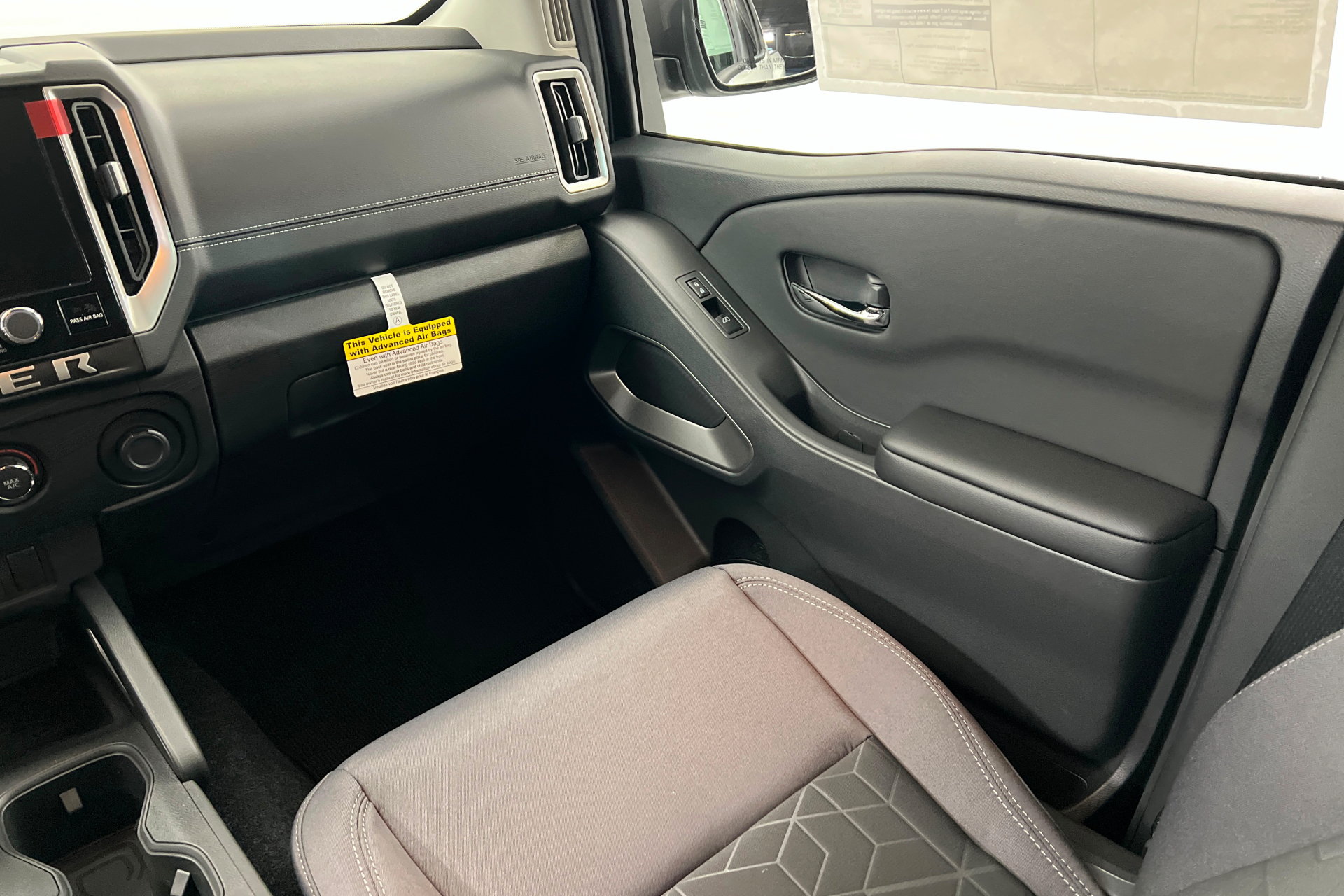New 2026 Nissan Frontier SV w/ Tow Package AWD/4WD image 10