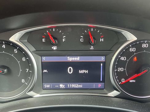 Used 2024 GMC Terrain AT4 w/ Tech Package AWD/4WD image 17