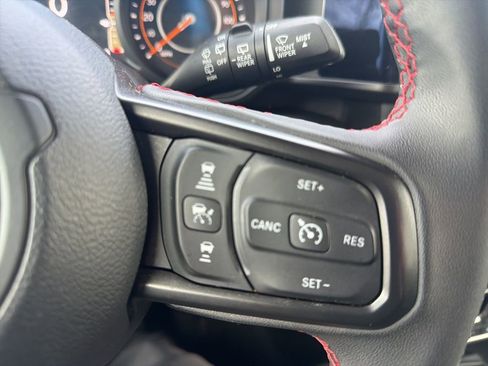 Used 2024 Jeep Wrangler Unlimited Rubicon image 15