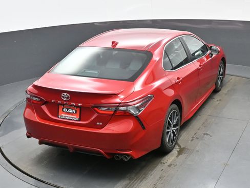 Used 2023 Toyota Camry SE image 39