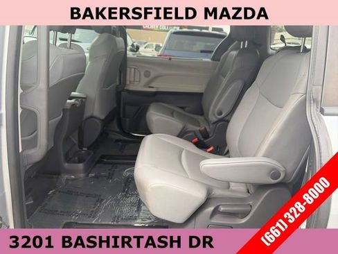 Used 2021 Toyota Sienna XLE image 23