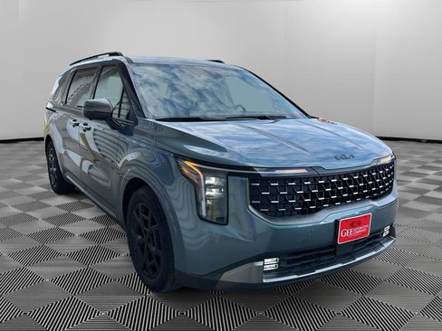 New 2026 Kia Carnival SX w/ SX Dark Edition Package FWD image 3