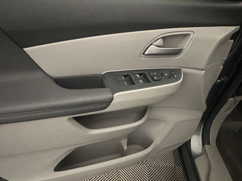 Used 2013 Honda Odyssey EX-L image 36