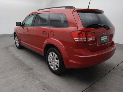 Used 2019 Dodge Journey SE image 3