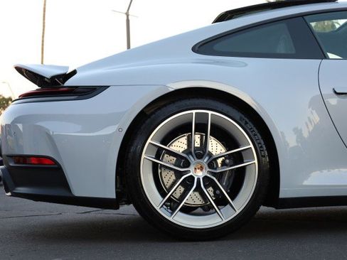 Used 2025 Porsche 911 Carrera image 57