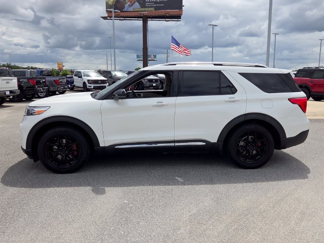 Used 2020 Ford Explorer Limited RWD image 4