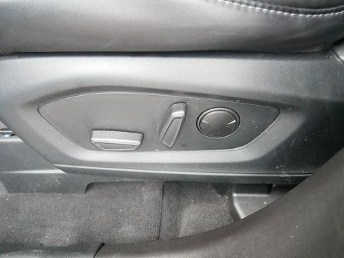 Certified 2023 Ford Explorer XLT w/ Equipment Group 202A image 19