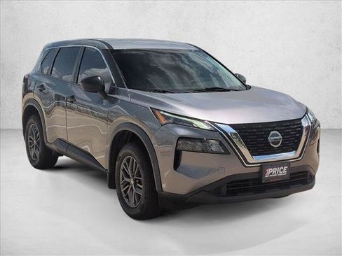 Used 2021 Nissan Rogue S FWD image 3