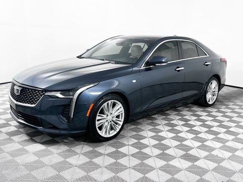 Used 2025 Cadillac CT4 Premium Luxury image 3