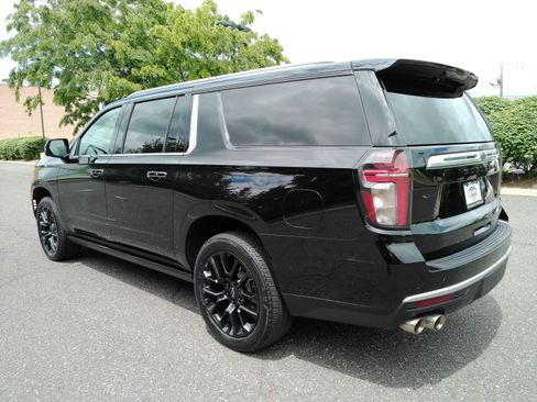 Certified 2023 Chevrolet Suburban High Country AWD/4WD image 5