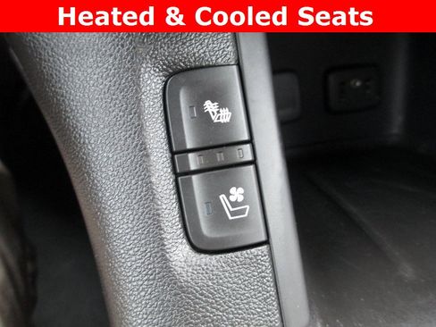 Used 2017 GMC Acadia Denali image 17