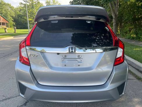 Used 2017 Honda Fit EX image 5