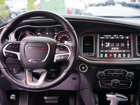 Used 2017 Dodge Charger R/T Scat Pack w/ Beats Audio Group image 17