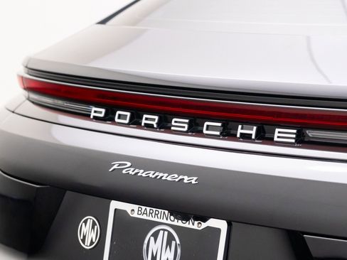Used 2024 Porsche Panamera 4 image 34